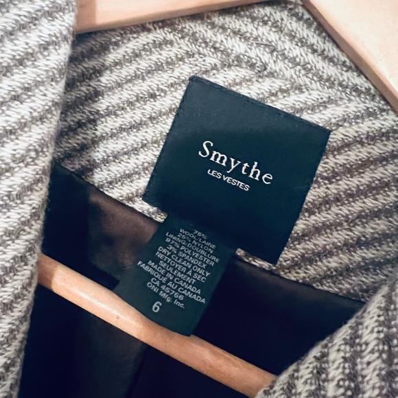 Vintage SMYTHE, WOOL, CROPPED BLAZER - Picture 4 of 5